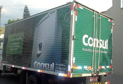 Adesivação de frota comercial