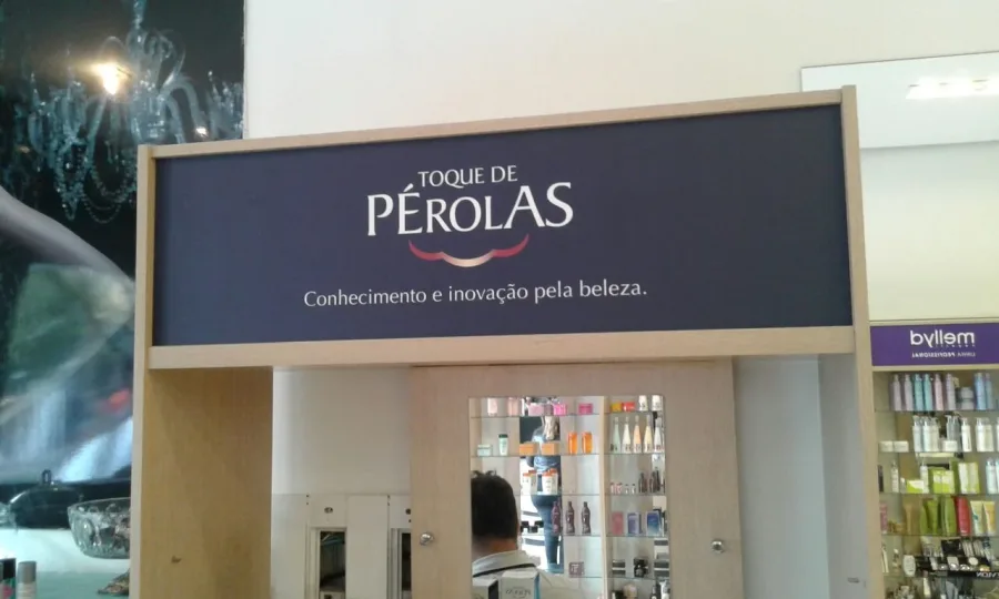 Impressão UV em materiais rígidos